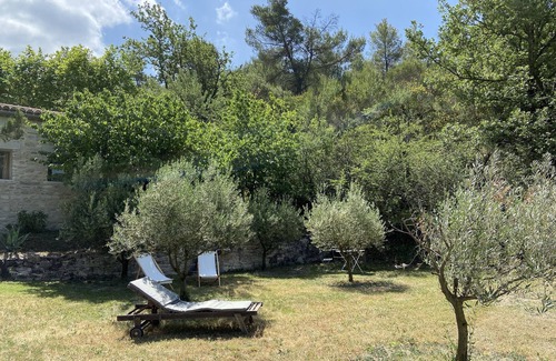 La Roque-sur-Pernes House | Secluded property, views 100 Km, 4-acre park, 17m long pool