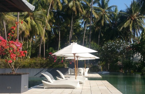 Bondalem Villa | secluded private resort on beach