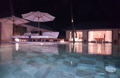 Bondalem Villa | secluded private resort on beach