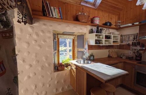Cortober House | Secluded Private Cottage Hot-tub, Sauna & Fire-pit