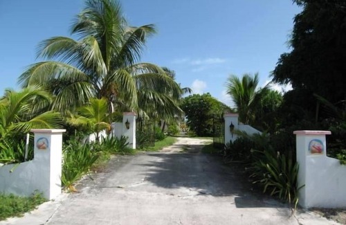 Spanish Wells Villa | Secluded, Private, Beachfront Villa W/Motorboat, Kayaks & SUP