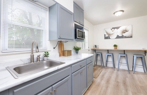 Parma Heights House | Secluded & Renovated Home With Backyard & Hot Tub!