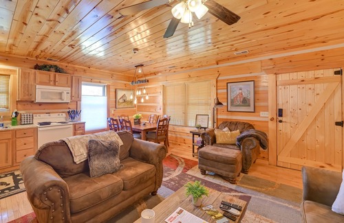 Beattyville Cabin | Secluded Retreat: BBQ, Lawn Games, & Fire Pit!