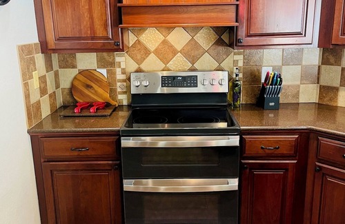 Rockbridge House | Secluded Retreat in Hocking Hills with Hot Tub – 10 Min from Old Man’s Cave