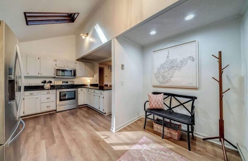 Hedgesville Cabin | Secluded Retreat w Hot Tub, FirePit & Pool Access