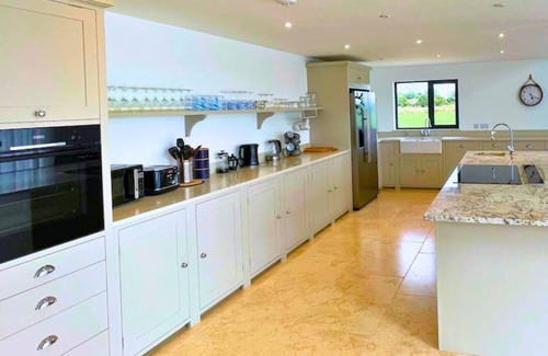 Denchworth House | Secluded Ridgeway View Barn Conversion