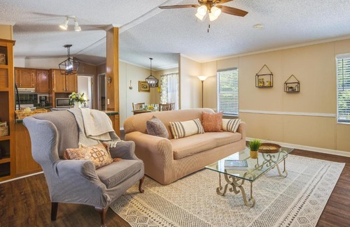 Normangee House | Secluded Rural Home in Normangee!