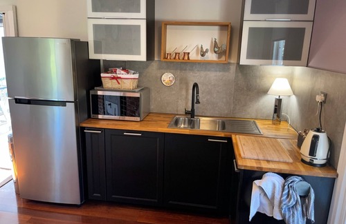 Stirling Estate Cottage | Secluded rural retreat in Southwest WA, 5-minute drive to the beach.
