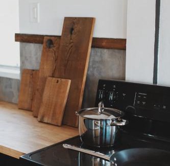 Dunlap House | Secluded rustic 1-bedroom cabin on private land