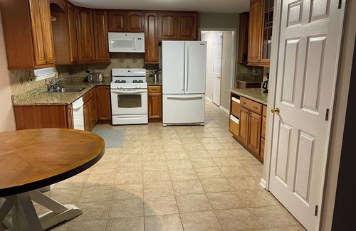 Middletown House | Secluded serenity. Perfect Holiday Get Away. Located near Historic Odessa DE.