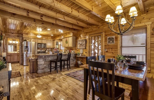 Gatlinburg - Pigeon Forge Cabin | Secluded Setting-Cozy Cabin Rental- Firepit Gameroom Internet Access-In Great Smoky Mountains