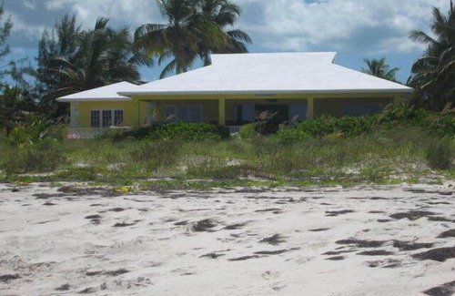 Spanish Wells Villa | Secluded, Spacious Beachfront Villa w/Stunning Views throughout, Kayaks & SUP