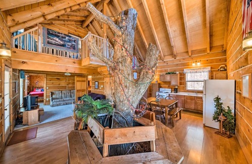 Bellevue House | Secluded Spragueville Cabin by ATV Trails and River!