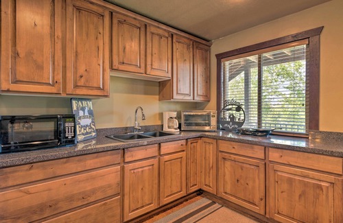 Sterling House | Secluded Sterling Abode: Near Palisade State Park!