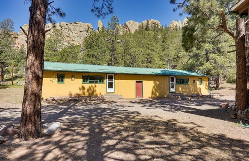 Weston House | Secluded Stonewall Cabin with Mountain View!