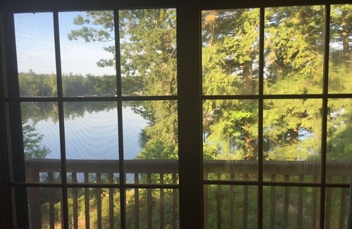 Rindge House | Secluded, Stunning Lakefront Home