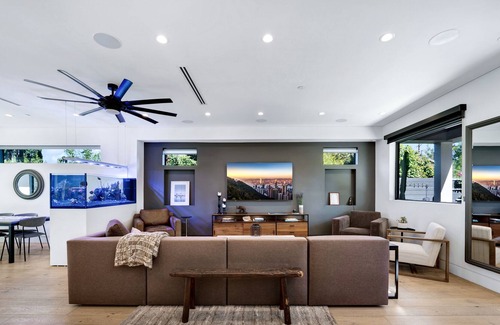 Tarzana Villa | Secluded Stylish Residence In The Valley