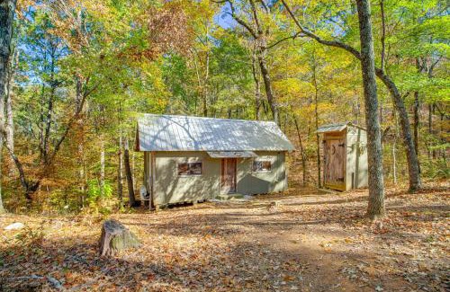 Tallassee Apartment | Secluded Tallassee Cabin with Fire Pit and Porch!
