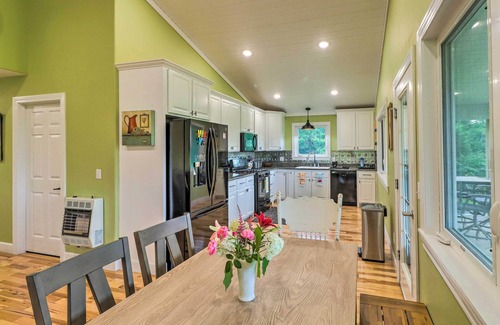 Newnata Cottage | Secluded Timbo Retreat - Hike, Swim & Kayak!