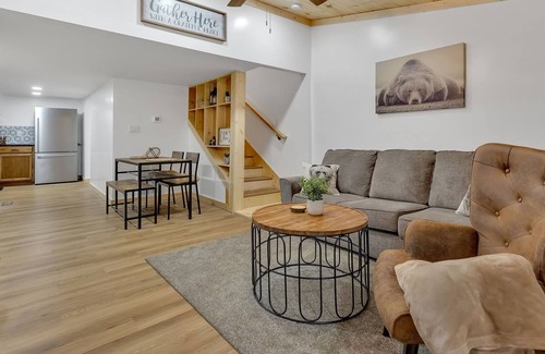 Sevierville Cottage | Secluded Top View Cottage with Game Room + Views