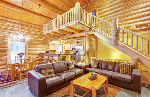 Mayfield House | Secluded Traverse City Retreat: 11 Mi to Downtown!