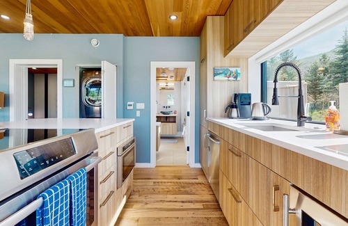 Carbondale House | Secluded unique home in prime location with deck, woodstove, & mountain view