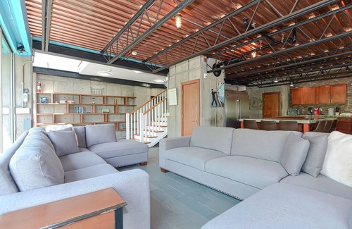 Manchester-by-the-Sea Villa | Secluded 20 acre 10BR ultra contemporary retreat