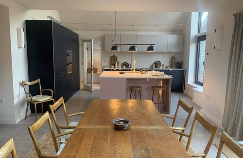 Rendham House | Secluded Victorian Gothic Cottage, pretty,garden, modern comforts. Beach 20 mins