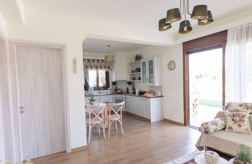 Kariotai Villa | Secluded Villa Asprolià with salt water pool & large garden, close to town.