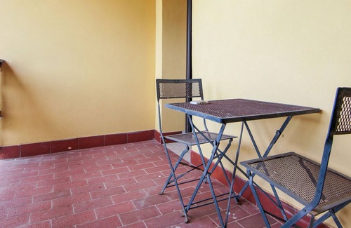 Bianchi Villa | Secluded Villa in Parenti with Garden