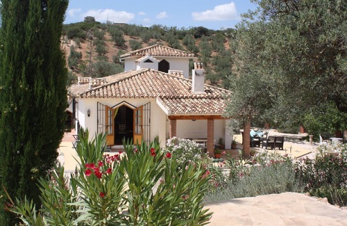 Loja Villa | Secluded villa with fabulous pool and jacuzzi, in a beautiful tranquil location