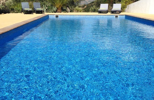 Loja Villa | Secluded villa with fabulous pool and jacuzzi, in a beautiful tranquil location