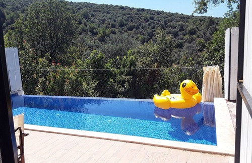 Uzumlu Villa | Secluded villa with own indoor & outside pool & mountain view