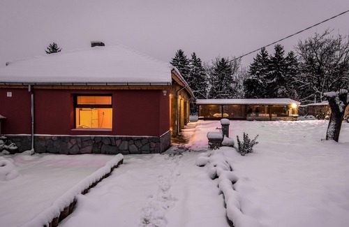 Veliki Preslav House | Secluded Villa With Pool And An Outdoor Tavern