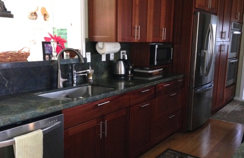 Kailua House | Secluded w Ocean view, 5 blocks to Beach, heated pool & hot tub