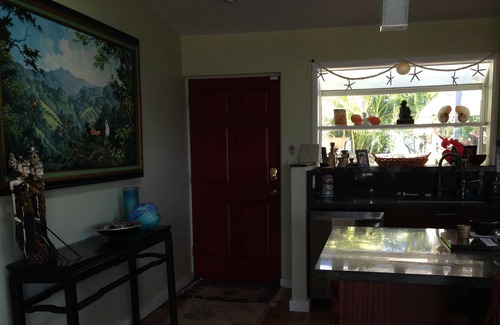 Kailua House | Secluded w Ocean view, 5 blocks to Beach, heated pool & hot tub