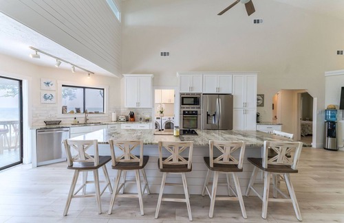 Magnolia Bluffs House | Secluded Waterfront Bay Home!