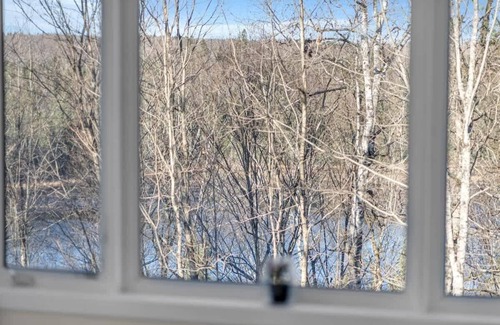 Lake of Bays Cottage | Secluded Waterfront Escape