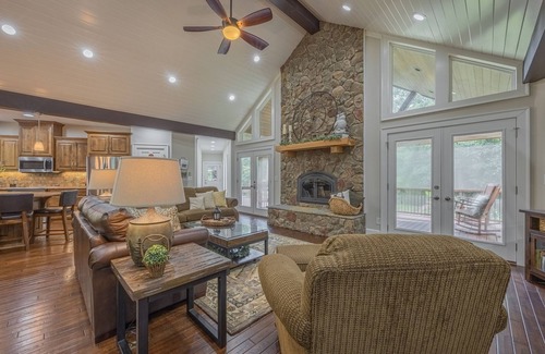 Demorest House | Secluded waterfront paradise on 56 beautiful wooded acres!