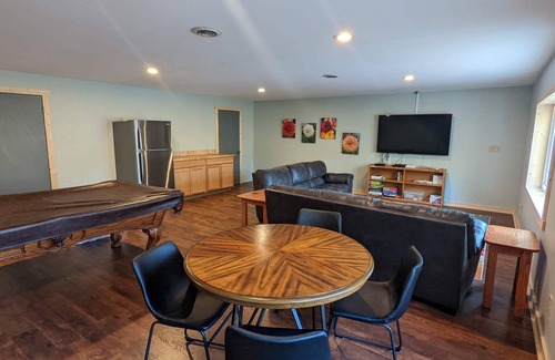 Laurelville House | Secluded Waterfront Home Located On 82 Private Acres! Close to HH State Park!n