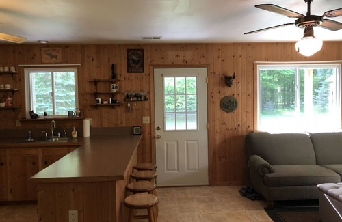 White Cloud House | Secluded Wilderness Cabin With Hiking Trail, Fire Pit, and Sauna