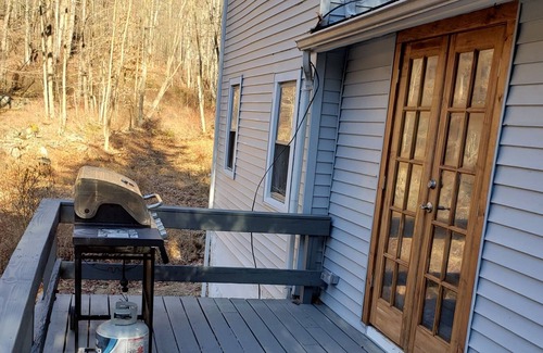 High Bridge House | Secluded Wooded Oasis 1 Hour from NYC/Philly