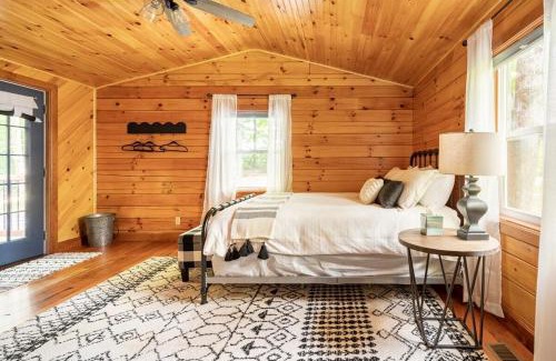Carbon Hill House | Secluded Wooded Cabin Near The Hocking Hills