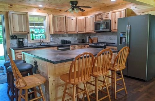 Andover Cabin | Secluded Woodland Retreat