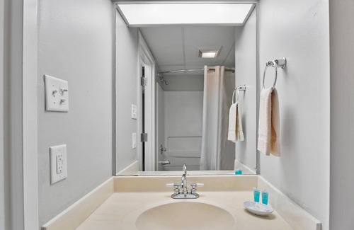 North East Hotel | Second Conference Standard Suite Bay View