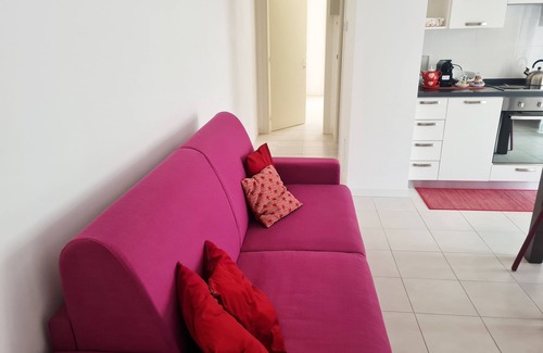 Grottammare Apartment | Second floor apartment with double bedroom, bathroom and living room-kitchen