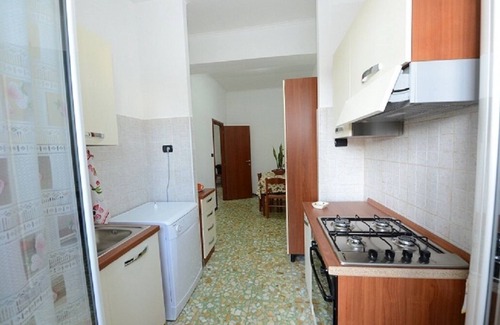 Quartiere XXVII Primavalle Apartment | Second floor apartment Casa Amena near Vatican, Metro, parking.