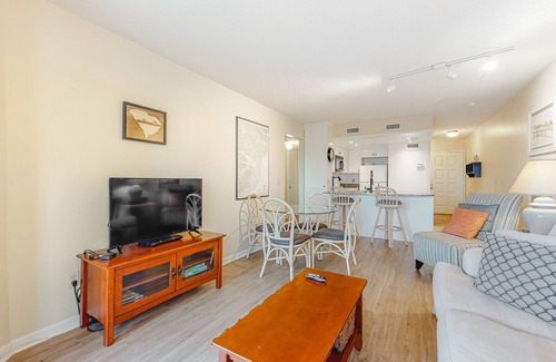 Edisto Island Condo | Second-Floor Condo w/Private Covered Balcony, Views, Free WiFi, and Shared Pool