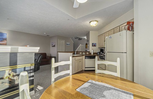 Manistee Condo | Second Floor Lakeview Condo
