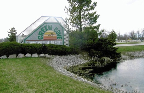 Oak Harbor Condo | Second floor waterfront condo near Port Clinton